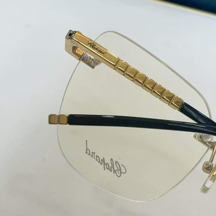 Picture of Chopard Sunglasses _SKUfw62587382fw